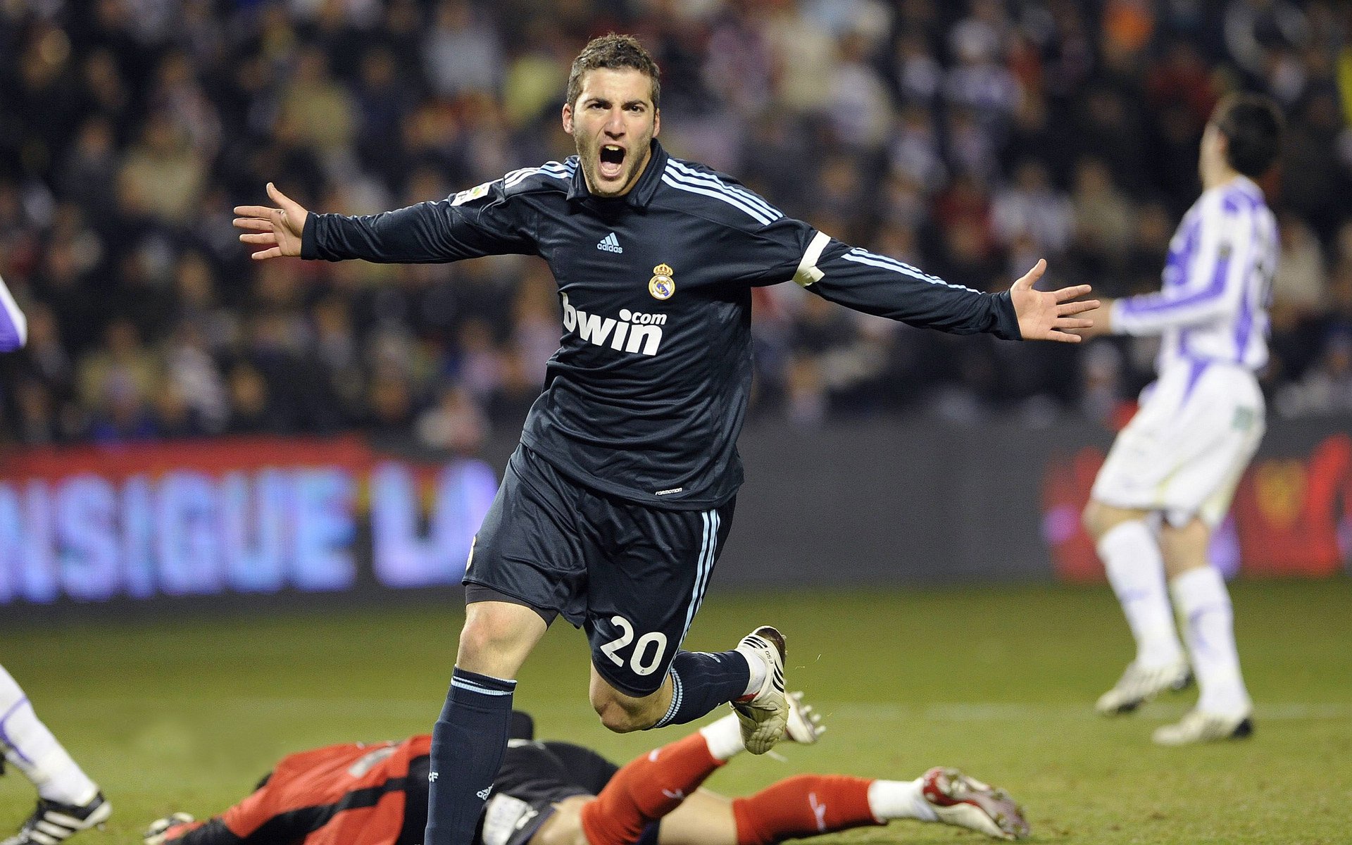 比赛当晚突发情况处置及时赛事组织能力获得肯定，比赛过程中可能会出现哪些突发状况